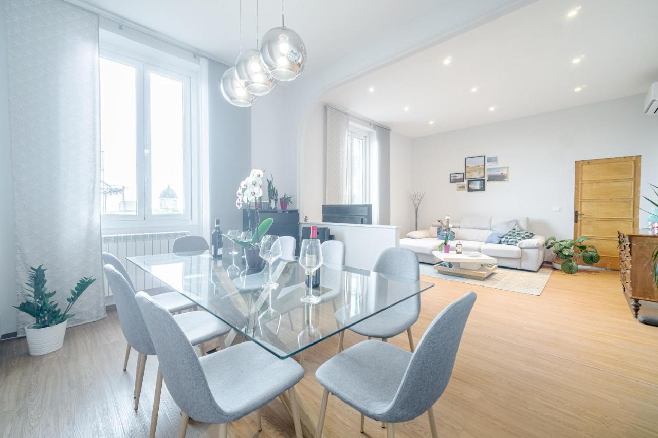 Bright Apartment A Few Steps From Via Garibaldi Génova Exterior foto